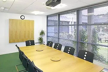 דבלין Imi Residence Sandyford 3*,