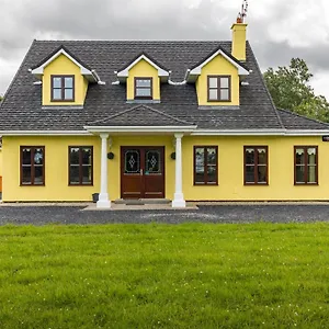  Holiday home Yellow House Ireland